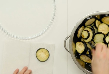 Фото шага рецепта Баклажаны пармиджано 136653 шаг 2  