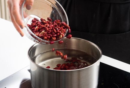 Фото шага рецепта Баклажаны с фасолью и тофу 152044 шаг 1