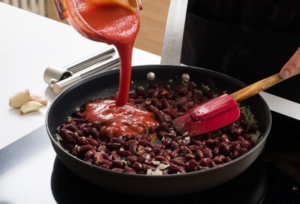 Фото шага рецепта Баклажаны с фасолью и тофу 152044 шаг 3