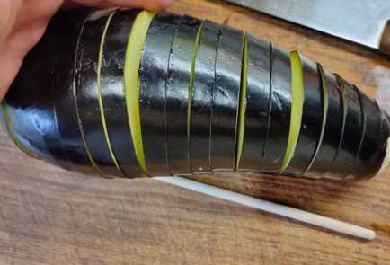 Фото шага рецепта Баклажаны с помидором и сыром запеченные в духовке 176363 шаг 3  