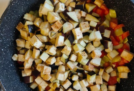 Фото шага рецепта Баклажаны тушенные с овощами 186990 шаг 11  