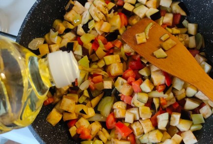 Фото шага рецепта Баклажаны тушенные с овощами 186990 шаг 12  