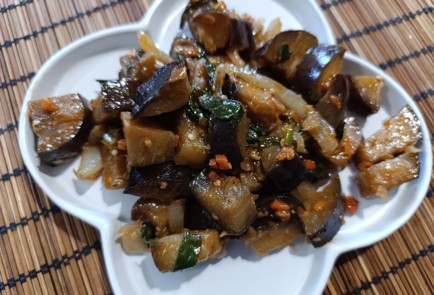 Фото шага рецепта Тушеные баклажаны с перцем и шпинатом 190638 шаг 15  