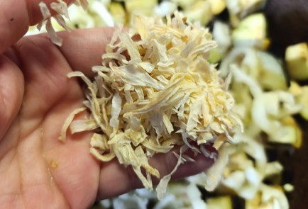 Фото шага рецепта Тушеные баклажаны с перцем и шпинатом 190638 шаг 8  