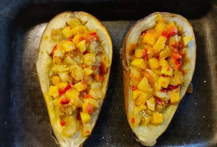 Фото шага рецепта Баклажаны запеченные с овощами и брынзой 174961 шаг 16