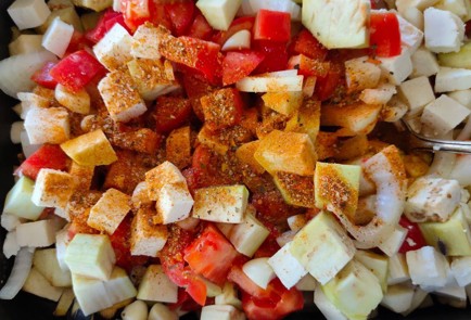 Фото шага рецепта Запеченные баклажаны с помидором луком и домашним сыром 174820 шаг 14  