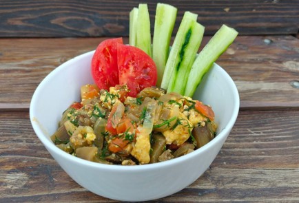 Фото шага рецепта Запеченные баклажаны с помидором луком и домашним сыром 174820 шаг 22  