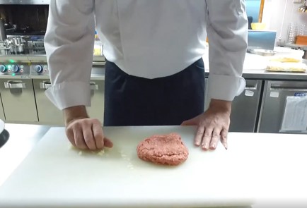 Фото шага рецепта Балканская котлета плескавица 137351 шаг 1  