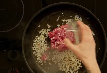 Фото шага рецепта Вьетнамский блинчик баньсео 125292 шаг 5  