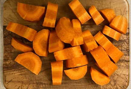 Фото шага рецепта Банановая паннакотта с морковноапельсиновым желе 191015 шаг 1  