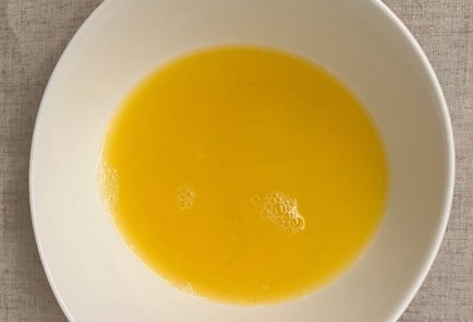 Фото шага рецепта Банановая паннакотта с морковноапельсиновым желе 191015 шаг 13  