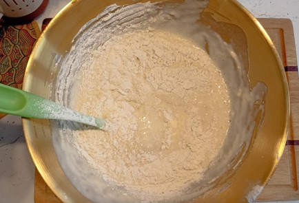 Фото шага рецепта Банановые оладушки 191323 шаг 8  