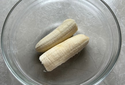 Фото шага рецепта Банановые вафли 174263 шаг 2  