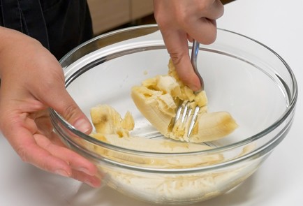 Фото шага рецепта Банановый кекс 17465 шаг 4  