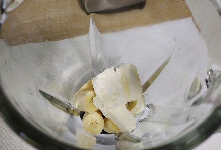 Фото шага рецепта Молочный коктейль с бананом 190342 шаг 3  