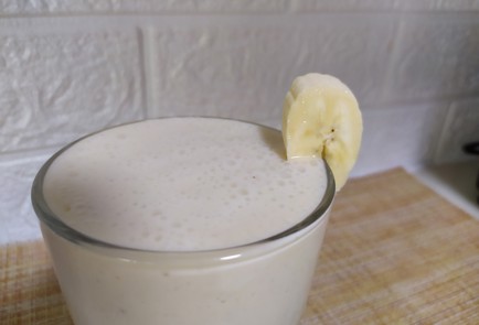 Фото шага рецепта Молочный коктейль с бананом 190342 шаг 8  