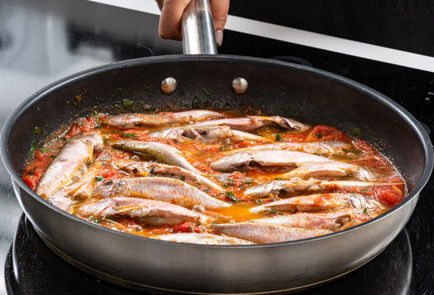 Фото шага рецепта Барабулька в томатном соусе 189272 шаг 9  