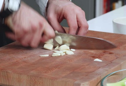 Фото шага рецепта Баранья нога в духовке 153096 шаг 1  