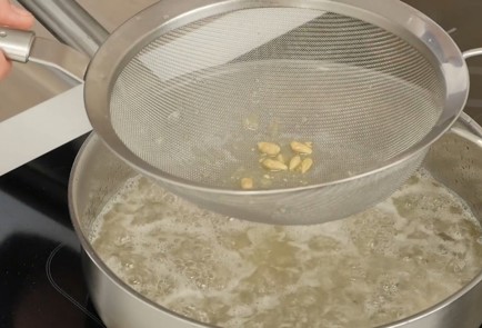 Фото шага рецепта Арабский манник Басбуса 92318 шаг 8  