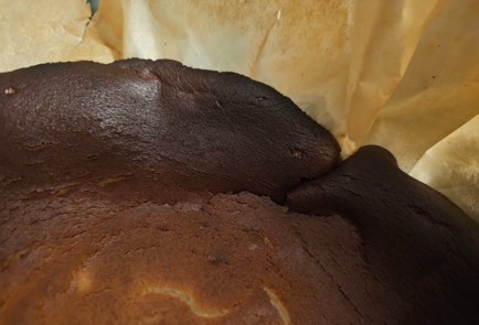 Фото шага рецепта Баскский чизкейк 174832 шаг 10  