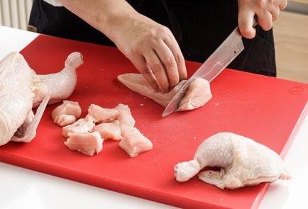 Фото шага рецепта Бастардо из курицы 151412 шаг 1  