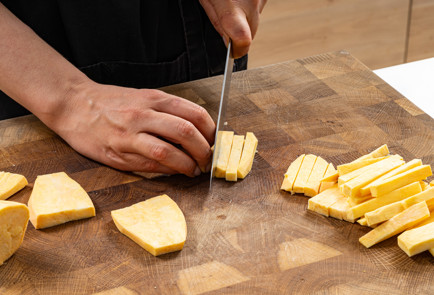 Фото шага рецепта Батат фри в аэрогриле 189334 шаг 2  