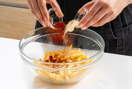 Фото шага рецепта Батат фри в аэрогриле 189334 шаг 4  