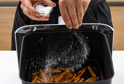 Фото шага рецепта Батат фри в аэрогриле 189334 шаг 9  