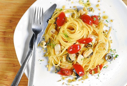 Фото шага рецепта Баветте с мечрыбой маслинами и фенхелем 30402 шаг 5