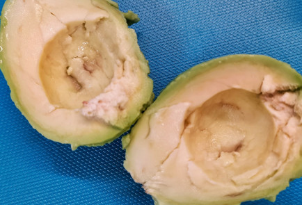 Фото шага рецепта Базиликовые кетотосты с авокадо 151773 шаг 14  