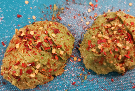 Фото шага рецепта Базиликовые кетотосты с авокадо 151773 шаг 17  