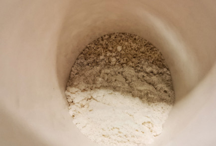 Фото шага рецепта Базиликовые кетотосты с авокадо 151773 шаг 2  