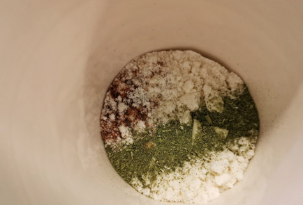 Фото шага рецепта Базиликовые кетотосты с авокадо 151773 шаг 5  