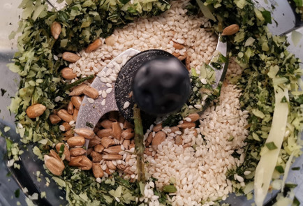 Фото шага рецепта Базиликовый соуснамазка на сливочном масле 151759 шаг 6  