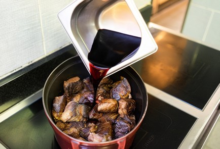 Фото шага рецепта Бефбургиньон 136700 шаг 6  