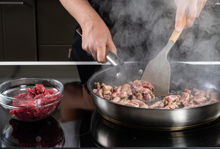 Фото шага рецепта Бефстроганов из говядины со сметаной 191426 шаг 5  