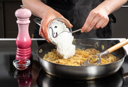 Фото шага рецепта Бефстроганов из говядины со сметаной 191426 шаг 7  