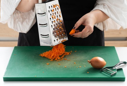 Фото шага рецепта Бефстроганов из грудки индейки 151865 шаг 5  