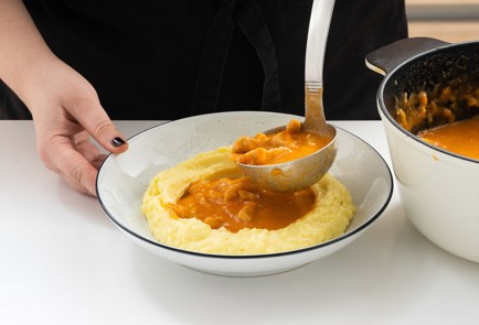 Фото шага рецепта Бефстроганов из грудки индейки 151865 шаг 9  