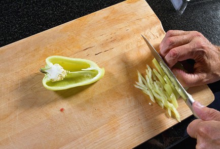 Фото шага рецепта Бефстроганов со свекольноземляничным гарниром 24290 шаг 3  