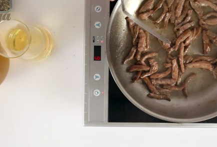 Фото шага рецепта Бефстроганов 33435 шаг 4  