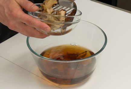 Фото шага рецепта Белая фасоль с белыми грибами 41372 шаг 1