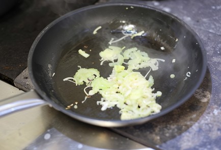 Фото шага рецепта Бельгийские мидии в белом вине 138700 шаг 3  