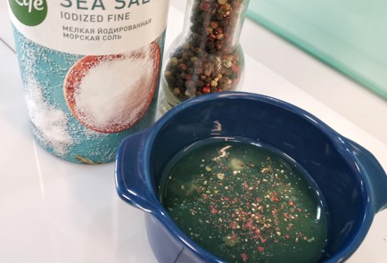 Фото шага рецепта Белковая яичница с сыром в духовке 152507 шаг 1  