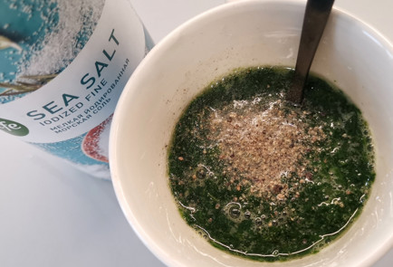 Фото шага рецепта Белковый скрэмбл со шпинатом 151995 шаг 3  