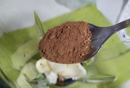 Фото шага рецепта Белковый коктейль шоколаднобанановый 189834 шаг 4  