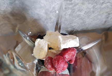 Фото шага рецепта Белковый коктейль с бананом и овсянкой 188871 шаг 3  