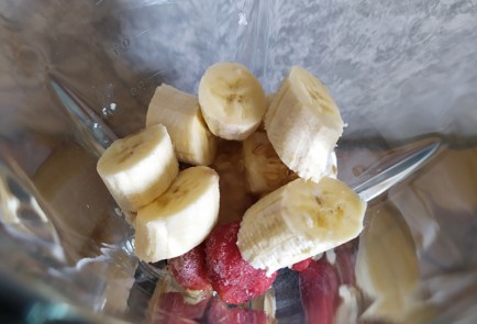 Фото шага рецепта Белковый коктейль с бананом и овсянкой 188871 шаг 7  