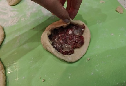 Фото шага рецепта Беляши с говядиной 175917 шаг 10  