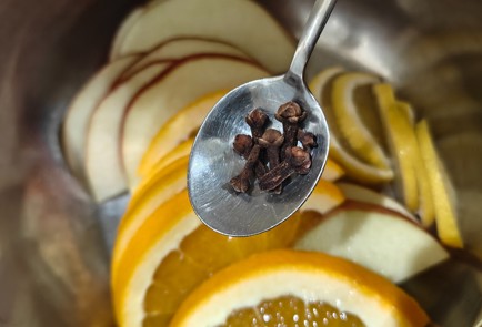 Фото шага рецепта Безалкогольный глинтвейн 191057 шаг 6  